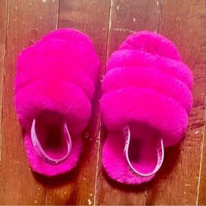 Uggs Fluffy Kids Plush Slip-On Slippers Size 8
